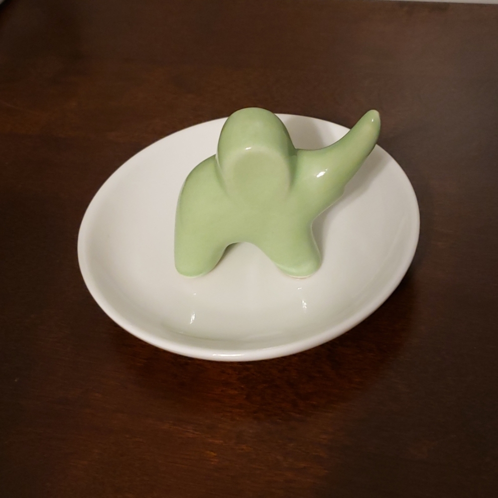💢SOLD NWT Ring holder/Trinket dish